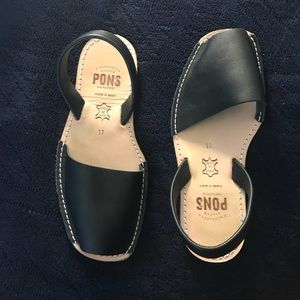 Size 11 Pons Avarcas